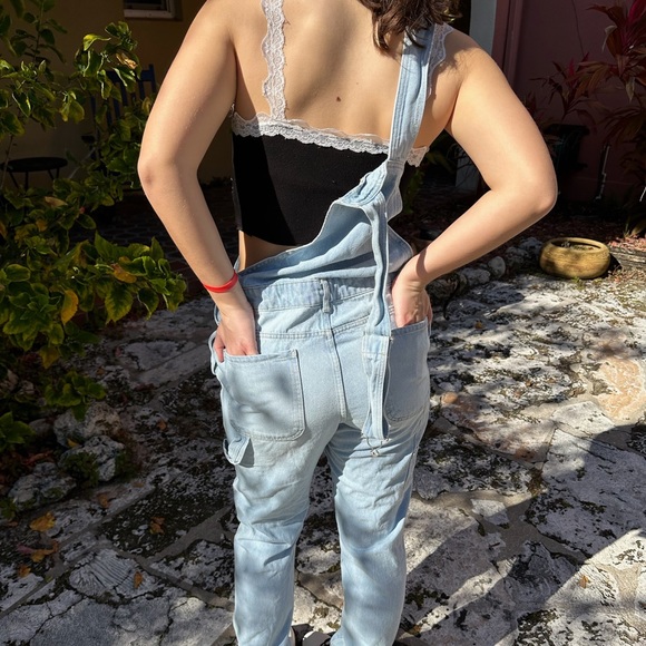 Cute overalls - Picture 2 of 5